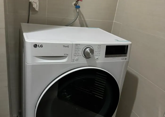 Cozi 1br Grand Hyatt Bgc Wifi Pool * Manila