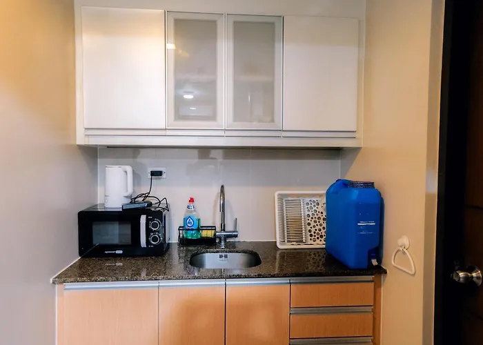 Apartment Cozi 1br Grand Hyatt Bgc Wifi Pool