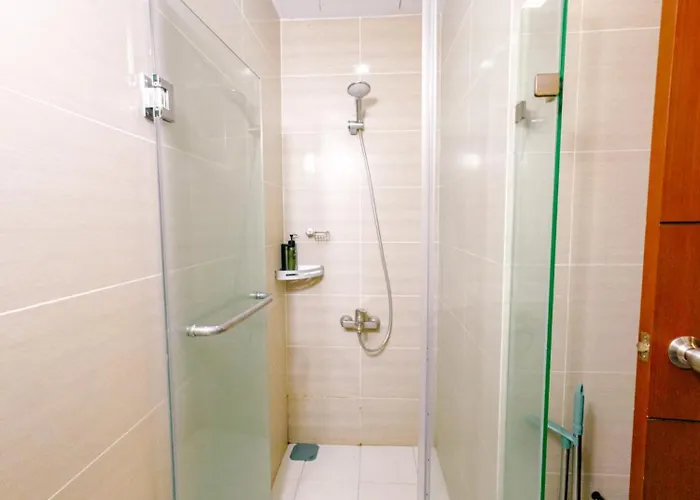 Cozi 1br Grand Hyatt Bgc Wifi Pool Manila